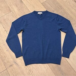 Turnbury Extra Fine Merino Wool V-Neck Sweater